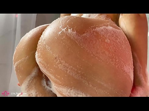 ❤️ Zeshkania masturbon pidhin me vibrator deri në orgazmë intensive në dush ❤️ Video seksi në sq.tengkuangzhong.top ❌️